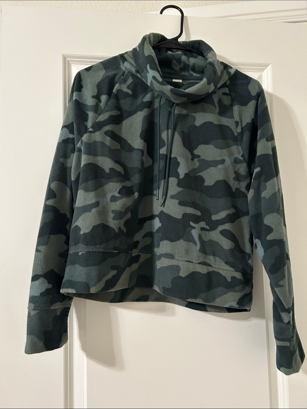 Women’s Old Navy Micro fleece Camo Funnel Neck Pullover - Green Camouflage